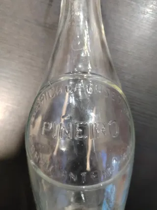 Botella antigua Gaseosas Piñeiro