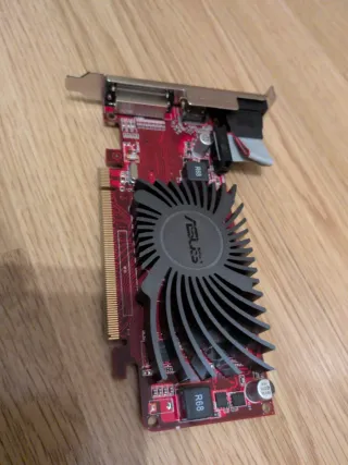 Tarjeta Gráfica Asus EAH5450 SILENT DI 1GD3 LP