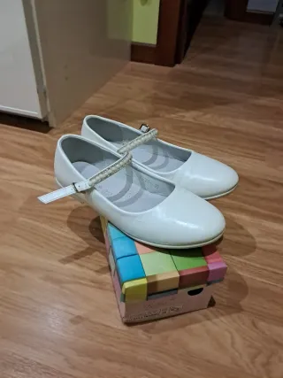 Manoletinas blancas talla 35