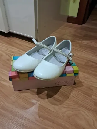 Manoletinas blancas talla 35