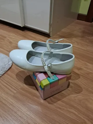 Manoletinas blancas talla 35