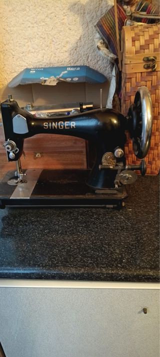 Máquina de coser Singer antigua