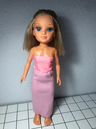 Muñeca Nancy con ropa y accesorios