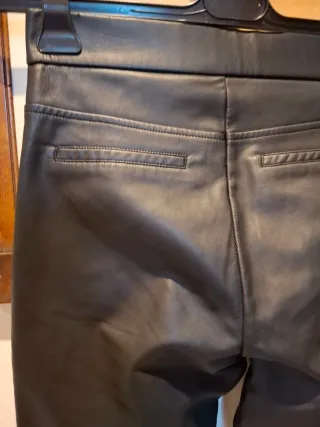 Pantaloni ecopelle Zara vita alta flare S