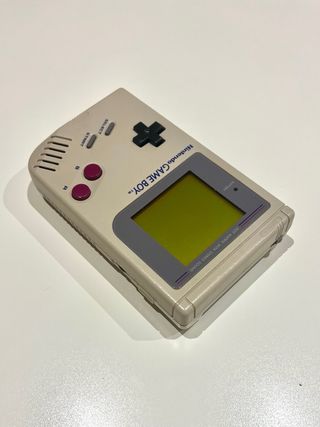 Nintendo Game Boy con 2 juegos