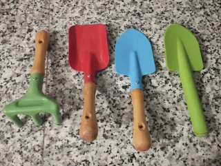 Set di 4 Utensili da Giardino per Bambini