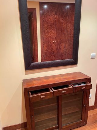 Aparador recibidor madera y cristal