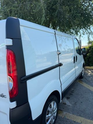 Renault Trafic 2012