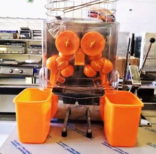EXPRIMIDOR DE NARANJA INDUSTRIAL