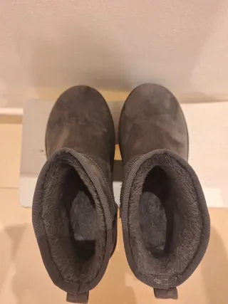 Botines grises de ante con forro interior