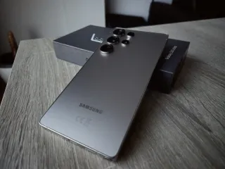 Samsung S25 Ultra 512GB Gris Titanio + Accesorios