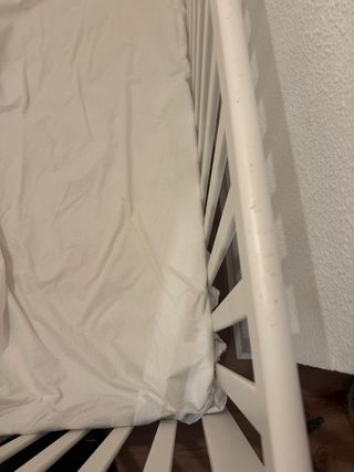 Cuna blanca para bebé