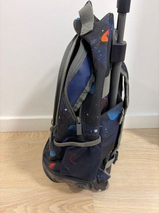 Mochila Totto con ruedas espacio