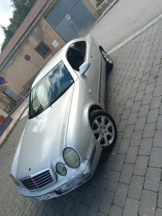 Mercedes-Benz CLK 2000