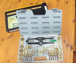 Estuche 40 Pcs Macho y Terrajas