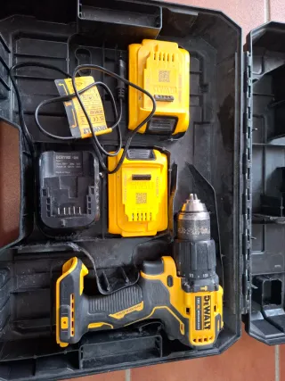 Taladro Dewalt DCD709 con 2 baterías