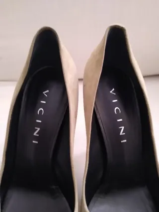Talla 39. Zapatos de Tacón de la Firma VICINI
