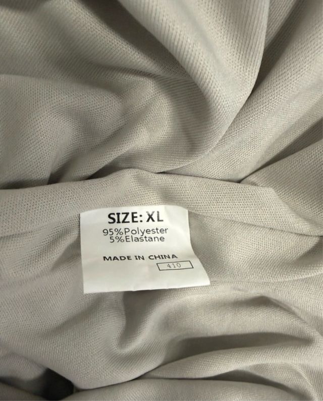 NUEVA.Blusa/Camiseta plateada lentejuelas.Talla XL