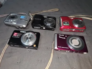 Lote 5 Cámaras Digitales Fujifilm, Lumix, Samsung