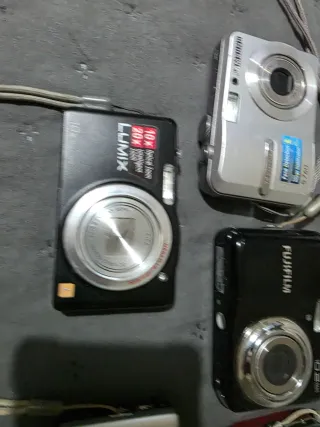 Lote 5 Cámaras Digitales Fujifilm, Lumix, Samsung