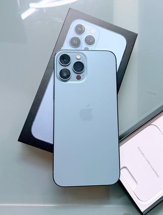 iPhone 13 Pro Max Morado