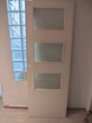 Puerta de interior blanca sin pomo