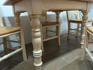 Mesa de madera maciza estilo Provenzal