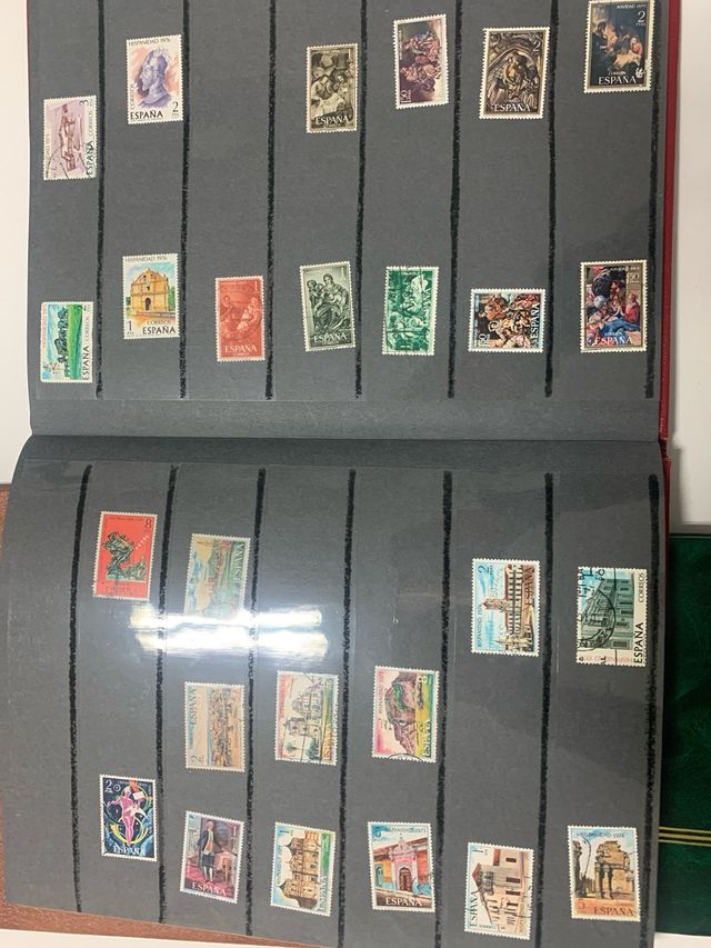 Lote de sellos de España: albums y catálogos/libro