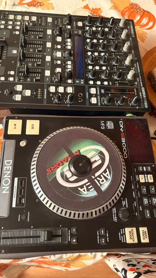 Denon DN-S3000 y Behringer DJX400