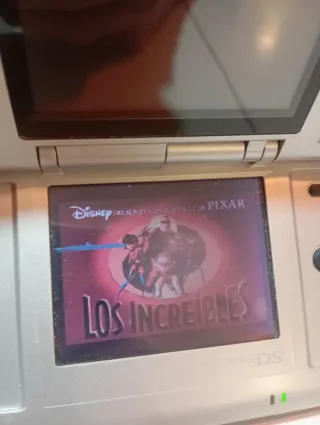 Nintendo DS Plata + Juego Los Increíbles