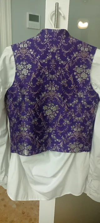 Traje saraguell chaleco/jupeti 14-16 años