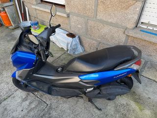 Yamaha N-Max 125