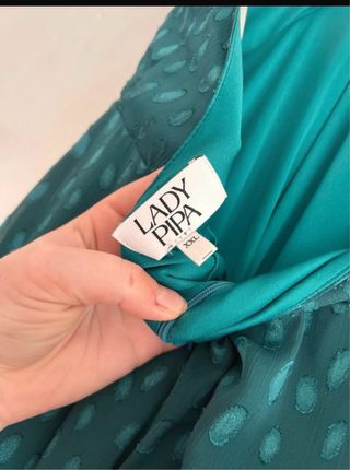 Vestido largo verde con volantes