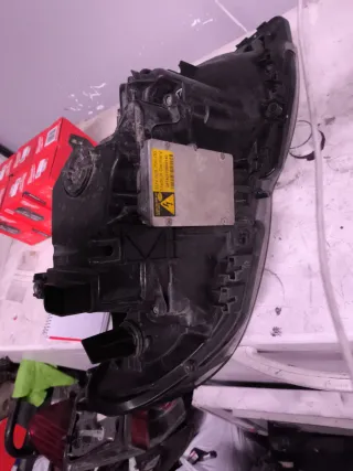Faro delantero BMW Serie 3 E46 derecho