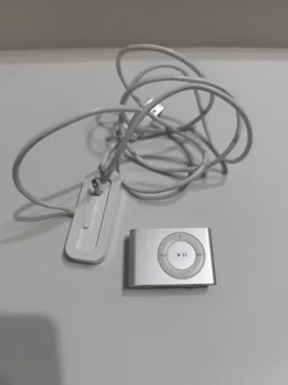 Apple iPod Shuffle Plata y Blanco