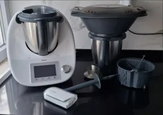 Bimby TM5 com copo + copo extra