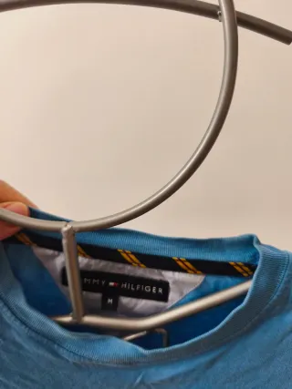 Camiseta Tommy Hilfiger manga larga azul