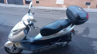 Moto Scooter Plata