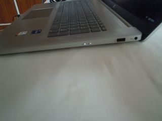 Portátil HP 17,3 i5 13th Gen 16GB RAM 1TB SSD