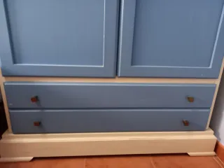 Armario infantil de madera