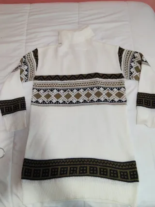 Vestido punto cuello alto estampado