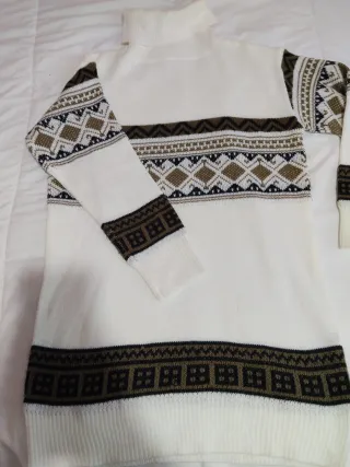 Vestido punto cuello alto estampado