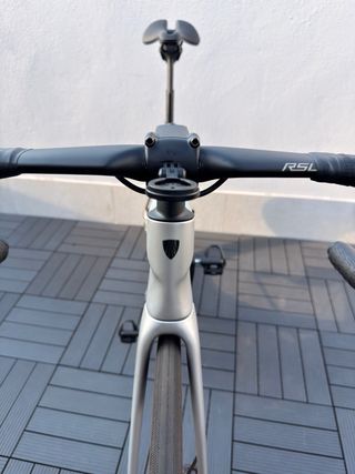 Trek Madone SL 7 M Gen 8 Plata Mate año 2025