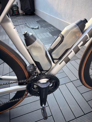 Trek Madone SL 7 M Gen 8 Plata Mate año 2025