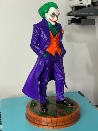 Statuetta Joker con base