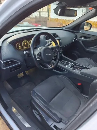 Jaguar F-Pace AWD S
