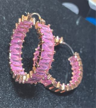 Pendientes Aros dorados con cristales rosas