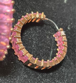 Pendientes Aros dorados con cristales rosas