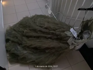 Vestido de fiesta marfil y verde