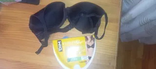 Sujetador DIM 90B Negro y Fucsia.